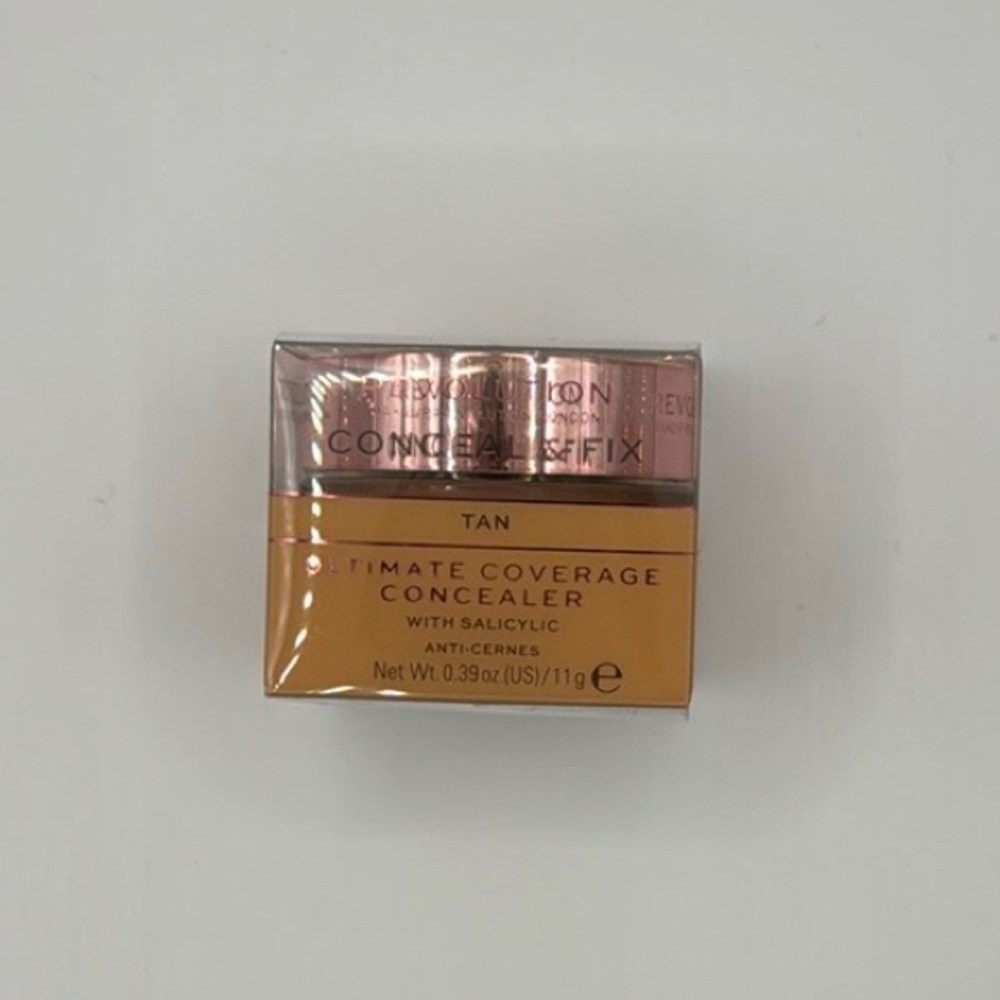 5/$25 💸 Revolution Concealer & Fix in Tan